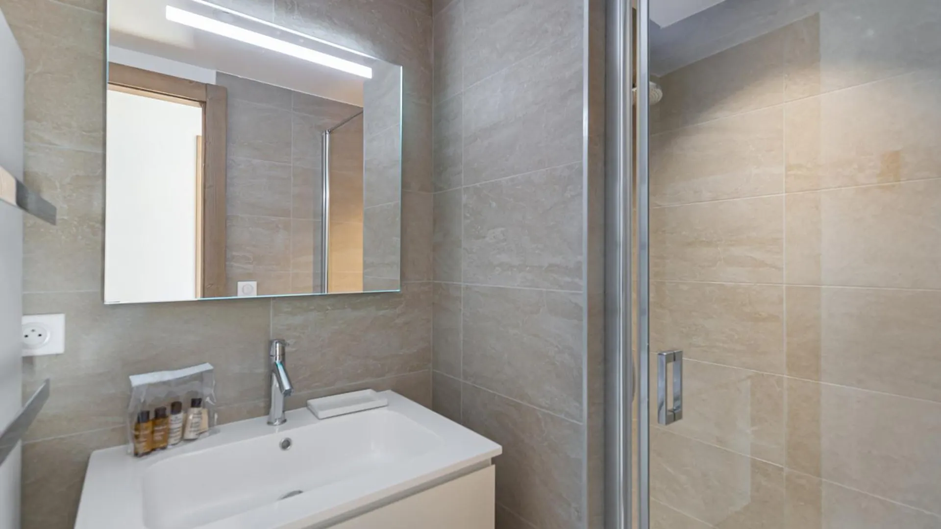 Penthouse A Megeve Avec Piscine, Sauna Et Salle De Sport - Fr-1-569-68 0*,  Fransa